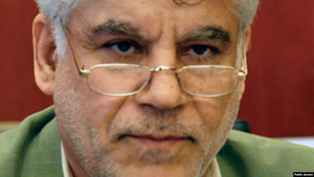 محمود بهمنی، رئیس کل بانک مرکزی ایران.