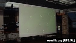 Chastota yaxshi uzatilmagani uchun ispan muxlislari ham Italiya-Irlandiya o‘yinini ko‘rishga majbur bo‘ldi.