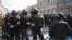 Задержаны и избиты. В Петербурге разогнали шествие оппозиции