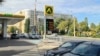 საილუსტრაციო ფოტო. ბენზინგასამართი სადგური ანექსირებული ყირიმის ქალაქ სიმფეროპოლში