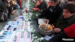 Armenia - Opposition supporters mark the 6th anniversary of the 2008 post-election unrest in Yerevan, 1March2014.