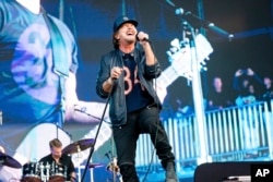  Еди Ведър по време на концерт в Калифорния, Съединени американски щати. Май 2024 година 