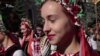 У Полтаві у День міста пройшла багатотисячна хода у вишиванках (відео)
