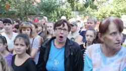 Батьки мітингували проти закриття школи біля Слов’янська (відео)