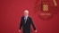 Тут уже все червоне, не лише доріжка. Очільник Росії Путін прибуває на військовий парад у Пекіні. Китай, 3 вересня 2025 року