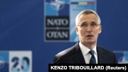 "U nekoj fazi, trebalo bi da vidite normalizaciju. To bi bilo važno kada je reč o odnosu Prištine i Beograda", rekao je Stoltenberg u Prištini