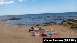 Феодосийский пляж, вторая половина июля 2026 года