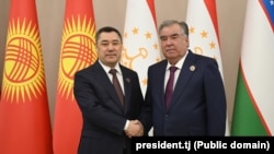 Ду тараф то чанд соли пеш робитаҳои хубе надоштанд.