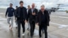 Specijalni izaslanik predsednika Rusije Kiril Dmitrijev (u sredini) hoda pored specijalnih izaslanika SAD Džareda Kušnera (levo) i Stiva Vitkofa (desno) u Moskvi, 5. septembar 2026.