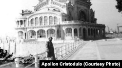 Ion Cristodulo, the political prisoner in charge of the casino restoration in the early 1950s, returning to the casino in Constanta in 1988. 