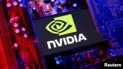 کارشناسان تجاری ایالات متحده میگویند دادن این تراشهها به پکن میتواند پایانی بر محدودیتهای صادرات تراشه ایالات متحده باشد که در سال ۲۰۲۲ وضع شد