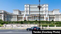 Машина Yango в Бухаресте