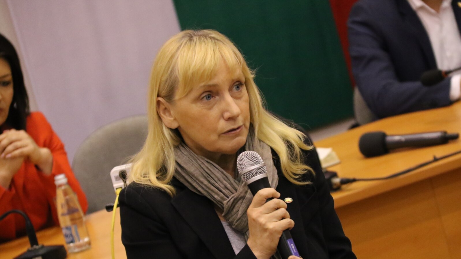 Елена Йончева