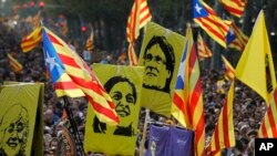 Barcelona a fost cuprinsă de ample manifestații de protest în octombrie 2019, după ce justiția spaniolă a condamnat la închisoare mai mulți lideri catalani implicați în referendumul din 2017.