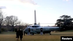 Președintele SUA, Donald Trump părăsește Casa Albă alături de Prima Doamnă, Melania Trump