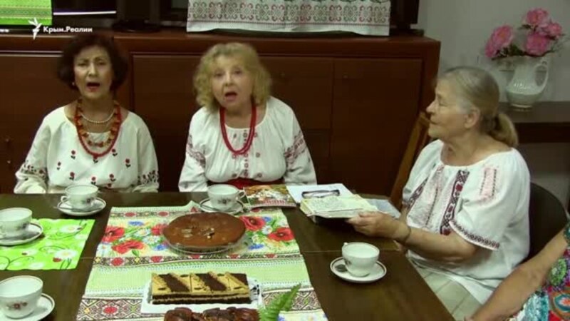 Папоротник, рушники и украинские народные песни: в Севастополе провели «купальские вечорницы» (+видео)