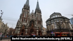 Костел святого Миколая у Києві, який є пам’яткою національного значення, зазнав пошкоджень внаслідок російської атаки вранці 20 грудня