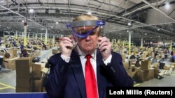 Președintele SUA, Donald Trump în vizită la Uzinele Ford