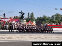 Парад у Тирпсполі