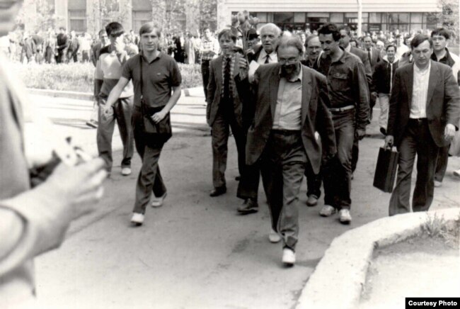 Револьт Пименов и академик Андрей Сахаров в Сыктывкаре, 1989 год
