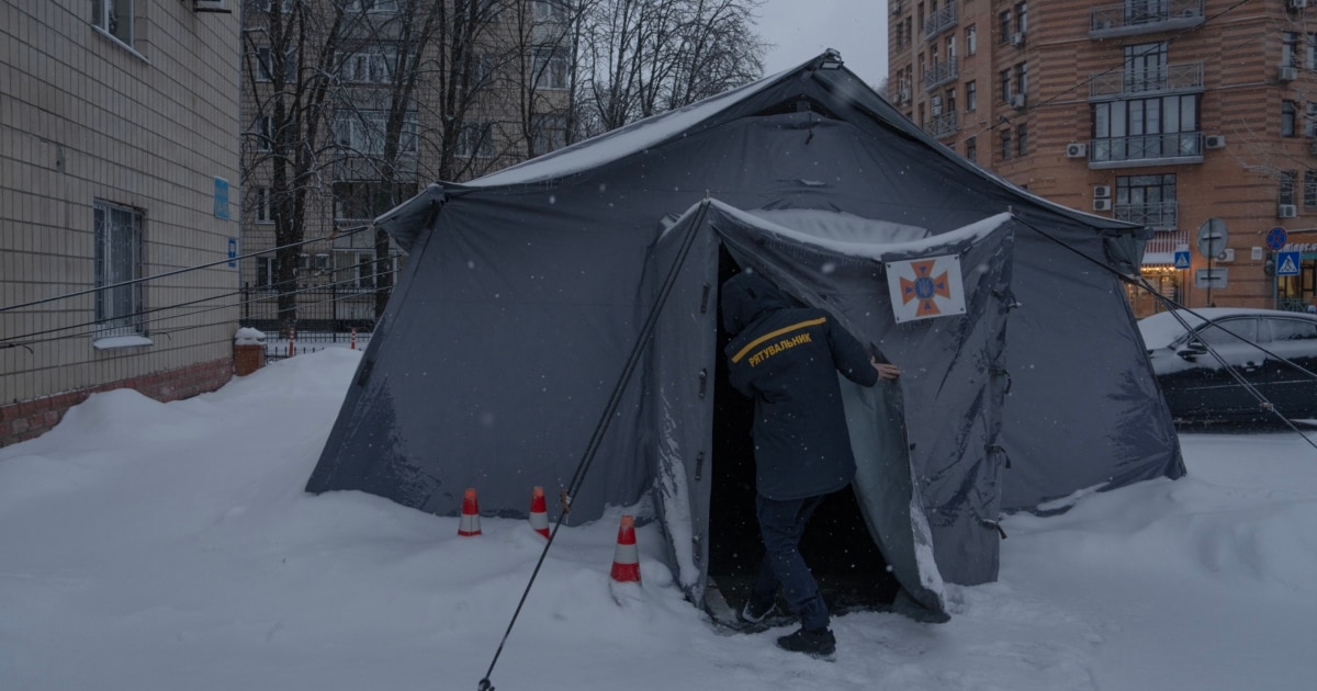 Kyiv's Electricity And Water Cut After More Russian Attacks Overnight