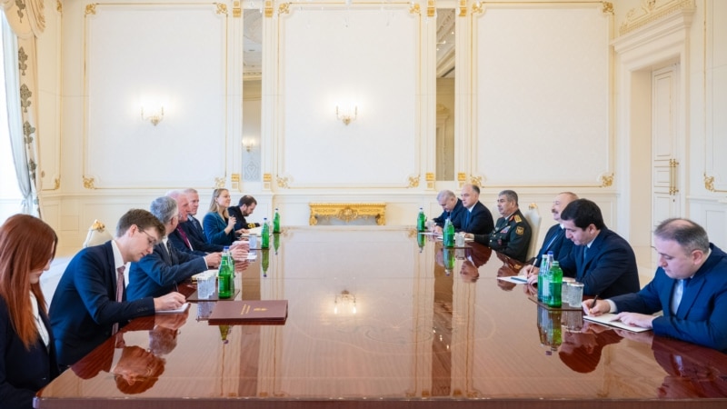 Böyük Britaniya Azərbaycanla strateji tərəfdaşlıq istəyir