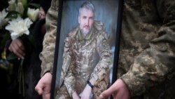 Volodimir Iezhov era designer de jocuri online, cunoscut fanilor StarCraft sub numele „Fresh”. S-a alăturat voluntarilor din prima linie a apărării Ucrainei imediat după invazia ordonată de Vladimir Putin. A murit în luptă. A fost înmormântat marți, 27 decembrie 2022, la Kiev.