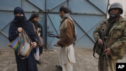 یونسیف: مسدود ماندن مکاتب به روی دختران بالاتر از صنف ششم حتا منجر به ضعف اقتصادی برای افغانستان شده است.