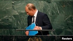 Президент России Владимир Путин во время выступления на Генеральной ассамблее ООН, 28 сентября 2015 года