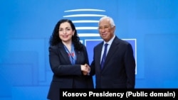 Takimi ndërmjet presidentes së Kosovës, Vjosa Osmani, dhe presidentit të Këshillit Evropian, Antonio Costa. Bruksel, 4 dhjetor 2024. 