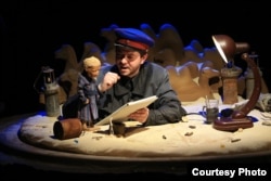 Музей ГУЛага. Сцена из спектакля "И дольше века длится день".