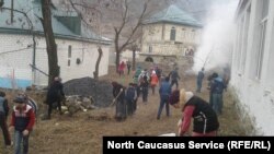 Субботник в селе Корода Гунибского района Дагестана