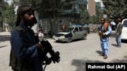 The unrecognized Taliban authorities in Afghanistan have intensified security across the country since coming to power in August, setting up checkpoints throughout the capital, Kabul. (file photo)