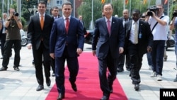 Macedonian Prime Minister Nikola Gruevski (left) with UN Secretary General Ban Ki-moon in Skopje.