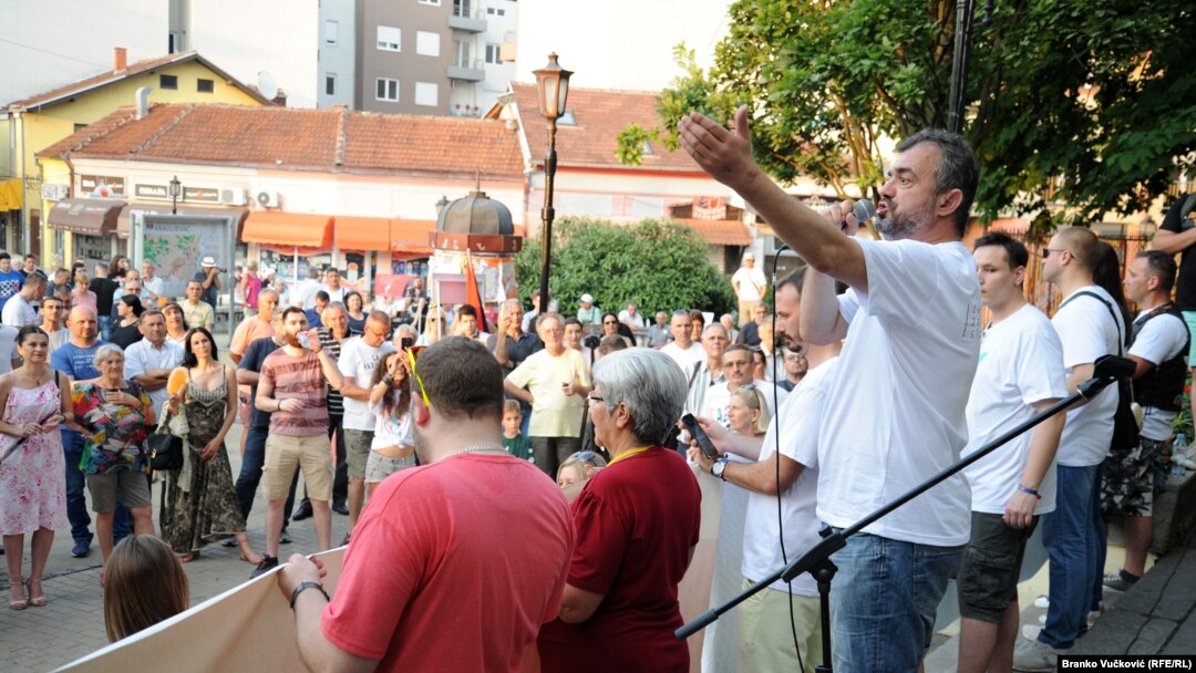 Sergej Trifunović na protestu "1 od 5 miliona" u junu 2019.