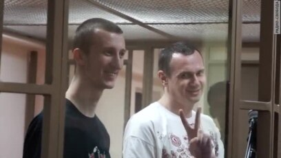 Сенцов і Кольченко в залі суду в Ростові-на-Дону