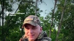 Украински пар споделува на ТикТок стории за војна, издржливост и надеж