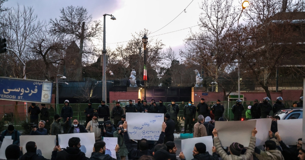 The man arrested during the demonstration in Karaj will not be executed. Iranian mass media