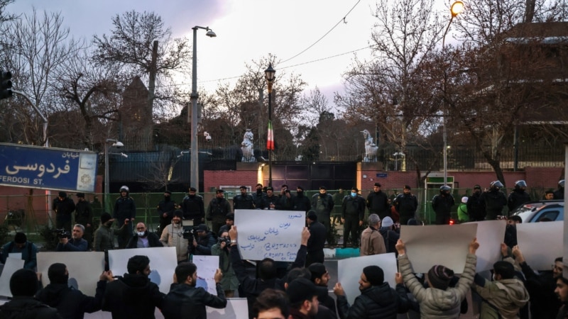 ირანიდან ევაკუირებული არიან გაერთიანებული სამეფოს ელჩი და საელჩოს თანამშრომლები - "პოლიტიკო"