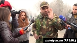 Armenia - Vahan Badasian talks to journalists at the Yerablur Military Pantheon in Yerevan, January 28, 2021