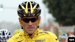 U.S. cyclist Lance Armstrong at the start of the 21st stage of the 2005 Tour de France