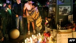 ԱՄՆ - Մոմավառություն ի հիշատակ Օռլանդոյի ահաբեկչության զոհերի, Սան Դիեգո, Կալիֆորնիա, 12-ը հունիսի, 2016թ․