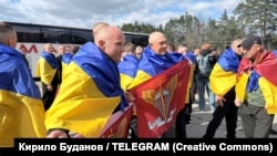 У Координаційному штабі зазначають, що наймолодшому військовому виповнилося 24 роки – він потрапив у полон на Донецькому напрямку у 2023 році, найстаршому – 60 років