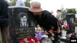 Relatives and friends of crew members gathered for a memorial service and a commemorative meeting at St. Petersburg’s Serafimovskoye Cemetery. (file photo(