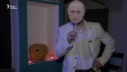 «Путин», «Лукашенко» и Гаага: как в Петербурге отпраздновали Хэллоуин (видео)