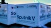 Ngarkesa me vaksinën ruse kundër koronavirusit Sputnik V.
