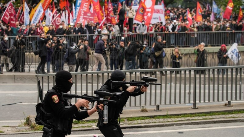 خشونت و درگیری با پلیس در جریان اعتراضات روز جهانی کارگر در استانبول