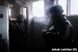 У військових, колишніх ув'язнених, перерва для куріння