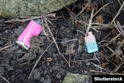 Discarded e-cigarettes.