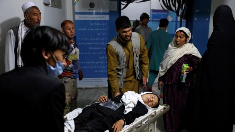 Arrin në 50 numri i viktimave nga sulmi me bomba në një shkollë në Kabul 